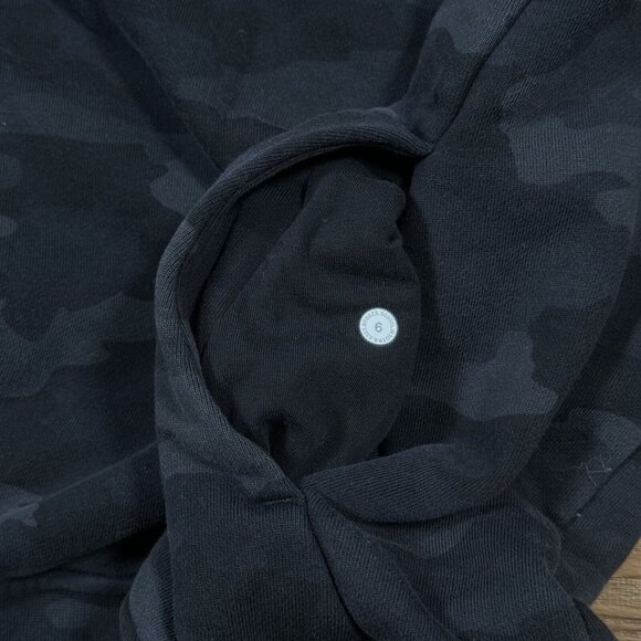 Lululemon‎ Scuba Crew Sweatshirt Womenэs Size 6 Gray Incognito Camo Pullover - Picture 9 of 9